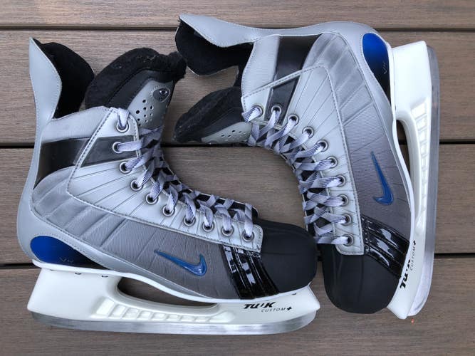 Nike Quest V4 Hockey Skates Regular Width 11 (Used)