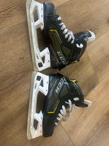 2020 CCM Super Tacks 9370 Hockey Goalie Skates Regular Width Size 3 (Used)