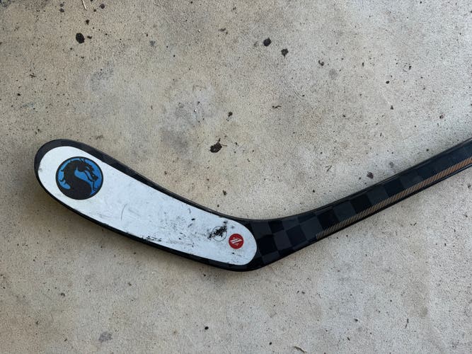 BARREL MYST ONE PRO Hockey Stick – Right 85 Flex L28 – Lightly Used