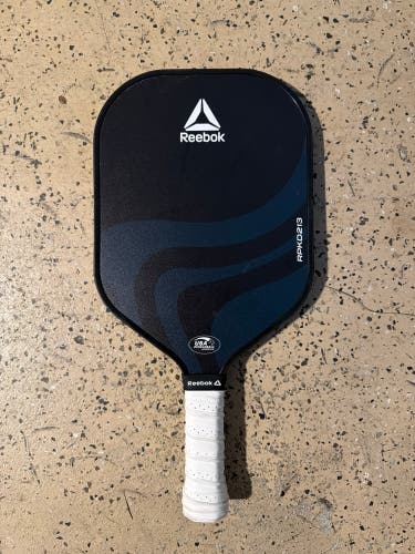 Black Pickleball Paddle (New)