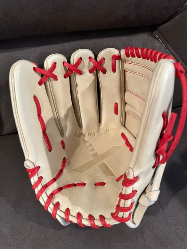 44 Pro Signature Series LH Pitcher's Baseball Glove 12" (New)