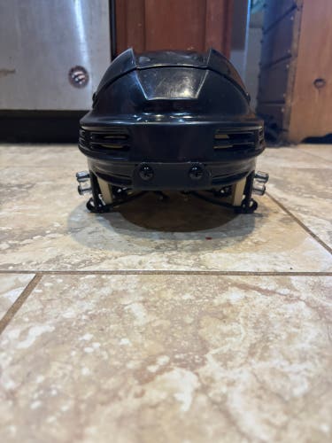 Medium Bauer HH4000 Helmet (Used)