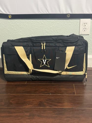 RARE Vanderbilt Commodores Nike Team Issued Duffel Bag NWT NCAA Football