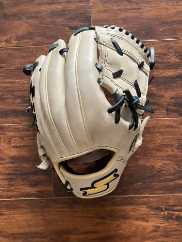 SSK Erito S20tatisbl 11.5 glove