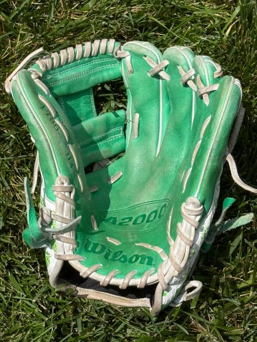 Wilson A2000 1786 RH Infield Baseball Glove 11.5" (Used) MDA Shamrock