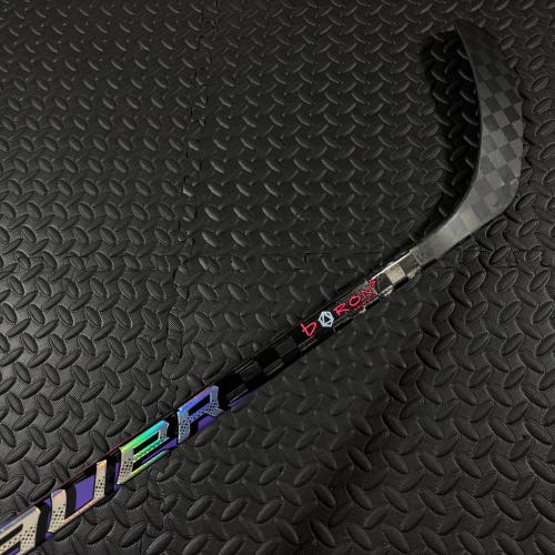SR Bauer Pulse Right Handed Hockey Stick P92 77 Flex (New) - Graffiti- LIMITED EDITION
