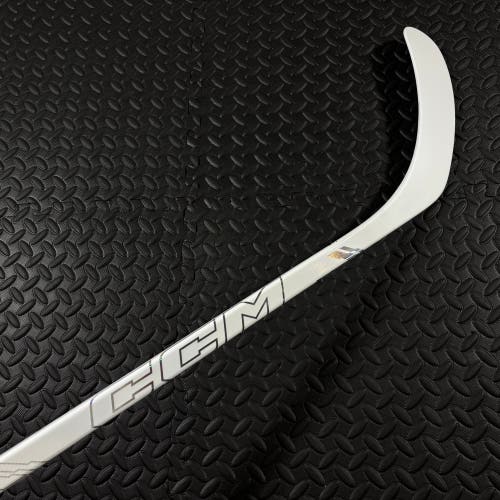 SR CCM XF Ghost Right Handed Hockey Stick P29 85 Flex (New) - White - Limited