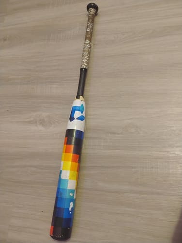 2023 DeMarini Bat (-11) 20 oz 31" (Used)