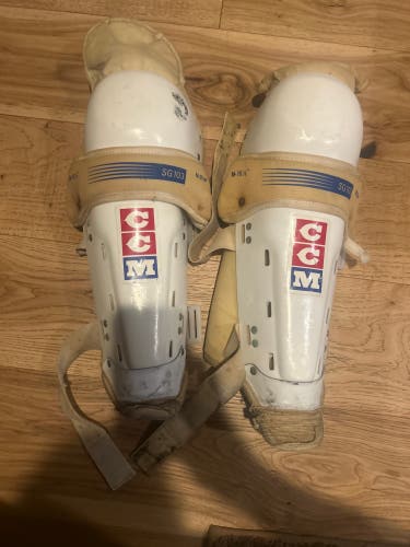Senior CCM SG90 15" Shin Pads (Used)