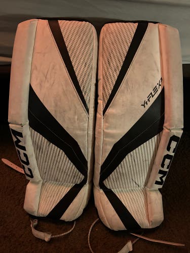 26" CCM YFlex X3 Goalie Leg Pads (Used)