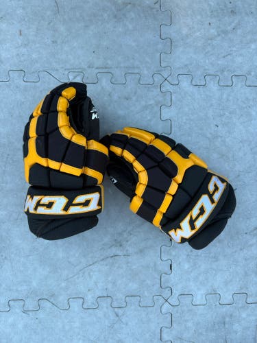 14’ CCM C300 Yellow & Black Hockey Gloves