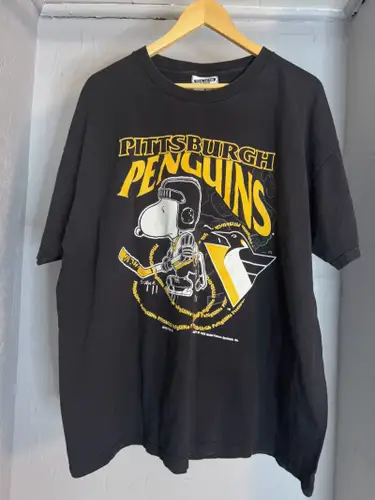 Black Large Men's Shirt Pittsburgh Penguins Snoopy Graphic T-Shirt