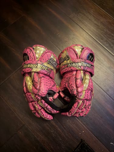 Warrior Pink Snakeskin Macdaddy size 13 Lacrosse Gloves 025/200 (New)