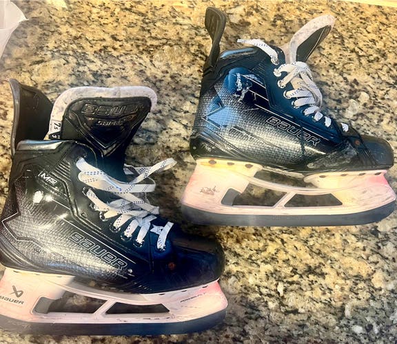 2022 Bauer Supreme M5 Pro Hockey Skates 7.5 (Used)