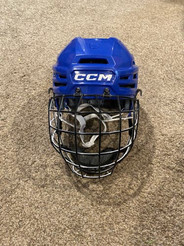 Medium CCM Tacks 920 Helmet (Like New)