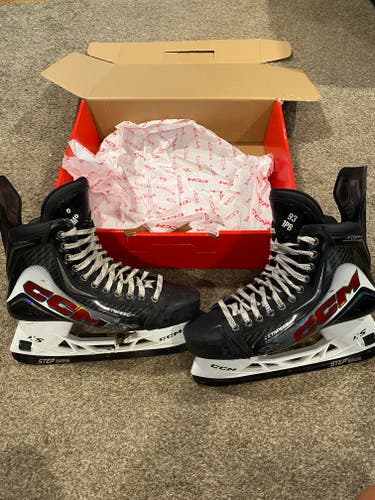 CCM JetSpeed FT8 Pro Hockey Skates Wide Width 9