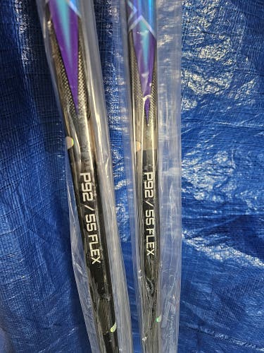 Intermediate Bauer Vapor Flylite Right Handed Hockey Stick P92 55 Flex (New)