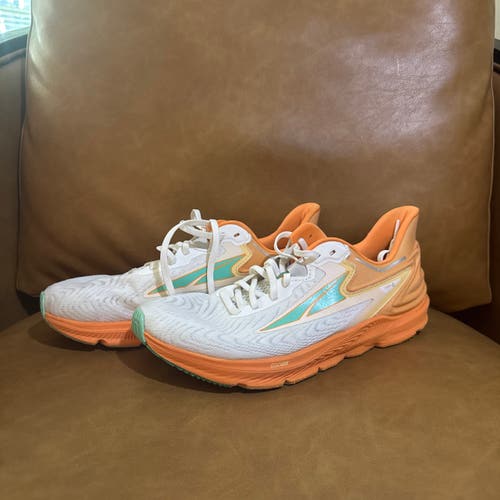 White Women's Size M 9.0 (W 10.0) Adult Altra Torin 6 Shoes (Used)
