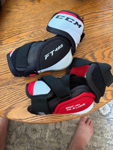 Junior Large CCM JetSpeed FT485 Elbow Pads (Used)