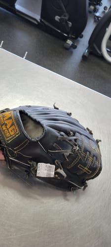 Used MAG 10 BB/SB Glove RH Throw Black 10" 11497-C000159323