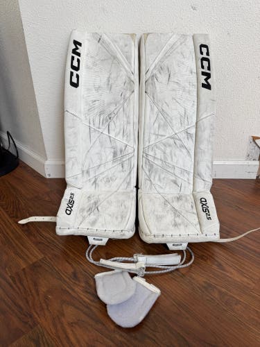 28" +1 CCM Axis 2.5 Goalie Leg Pads (Used)