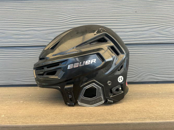 Large Bauer Re-Akt 155 Helmet (Used)