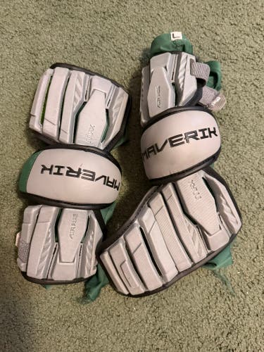Custom College Adult Maverik Max Arm Guards (Used)
