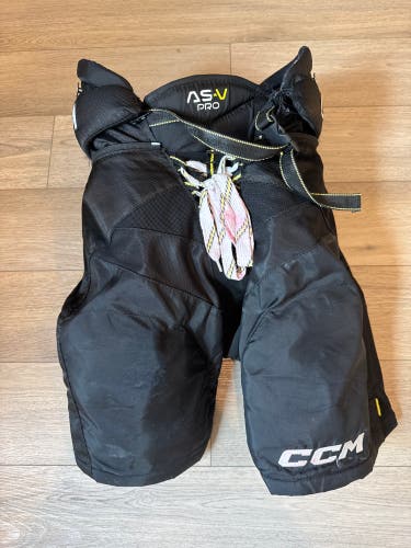 Junior Large CCM AS-V Pro Hockey Pants (Used)