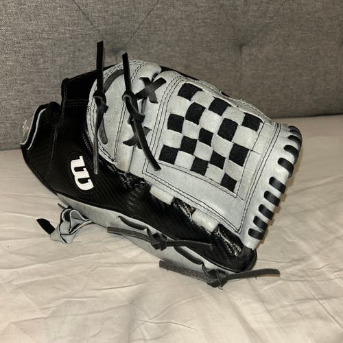 Wilson A360 RHT Baseball Glove 12.5"