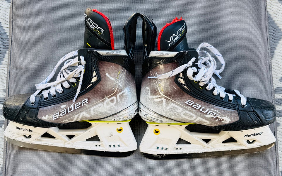 Bauer Vapor Hyperlite Skates with size 6.5 & Fit 3 (Used)