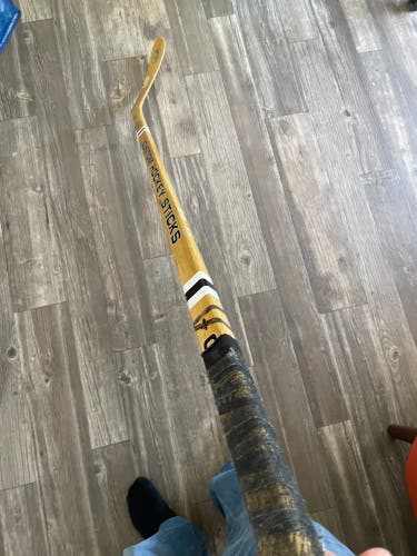 Intermediate Blackout Extra Lite Right Handed Hockey Stick P28 65 Flex (Used)
