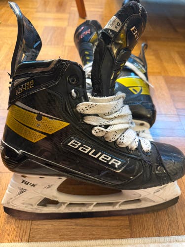 2020 Bauer Supreme Ultrasonic Hockey Skates Regular Width 6.5 (Used)