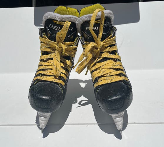 2020 Bauer Supreme 3S Hockey Skates Regular Width Size 2 (Used)