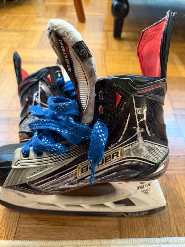 2015 Bauer Vapor 1X Hockey Skates Extra Wide Width Size 3 (Used)