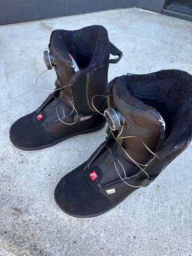5Y (Big Kids / Youth) HEAD BOA KIDS Snowboard Boots (New)