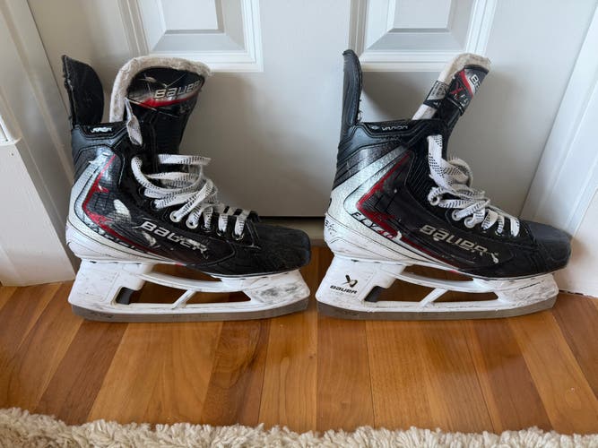 2025 Bauer Vapor Fly40 Hockey Skates Regular Width 7.5 (Used)