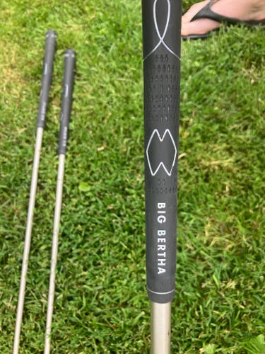 Women's Callaway Big Bertha Steelhead X-14 Gems Right Handed Iron Set (Used)