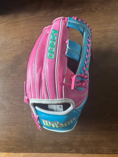 Wilson A2000 1786 RH Baseball Glove 11.75" (New)