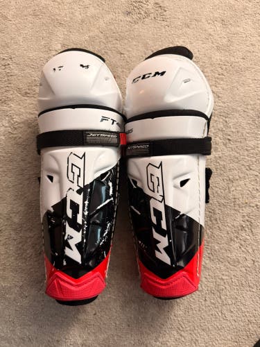 Junior CCM JetSpeed FT485 11" Shin Pads (Used)