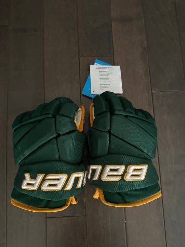 Bauer Vapor Pro Team Gloves 12" (New)