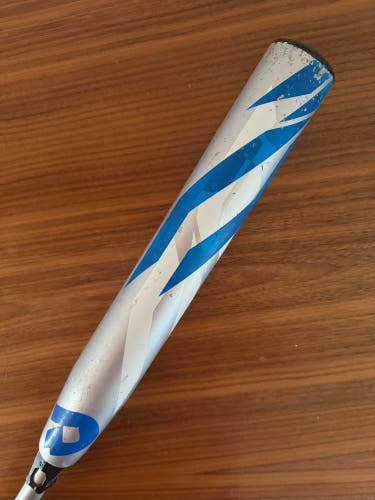 Demarini CF Zen 30/19 (-11) Fastpitch Softball Bat