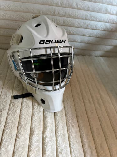 Youth Small 2024 Bauer Goalie Mask (New)