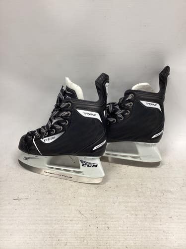 Used CCM RBZ Junior Hockey Skate Junior 02 11851-S000048714