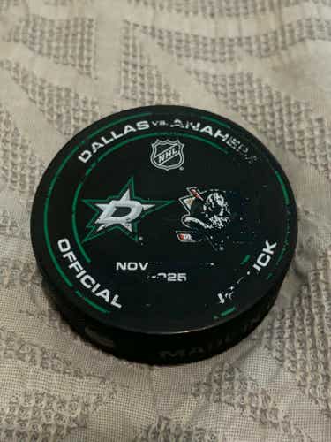 Game Used Dallas Stars vs Anaheim Ducks Official NHL Warm Up Puck 11/6/25