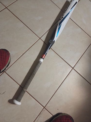 2023 Easton Ghost Composite Bat (-9) 24 oz 33" (Used)