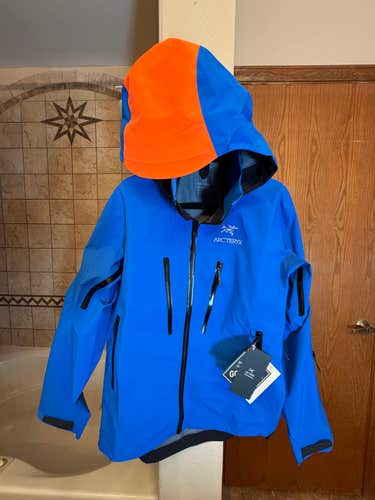 Exclusive Arc'teryx PRO Ski Guide Jacket Jacket (New)