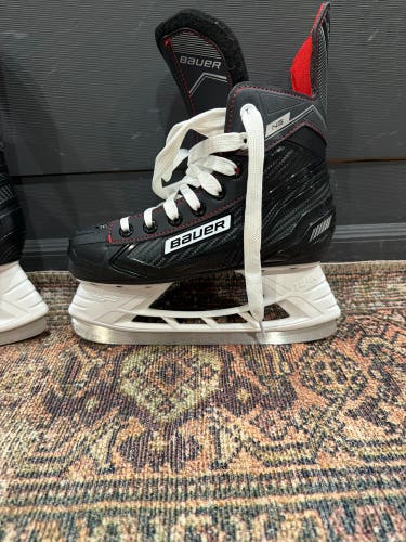 Black 2018 Bauer NS Hockey Skates Regular Width Size 2 (New)