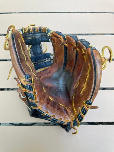 Wilson A2000 Pro Stock 1788 RH Infield Baseball Glove 11.25" (Used)