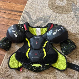 Medium Youth Bauer Vapor 3X Shoulder Pads (Used)