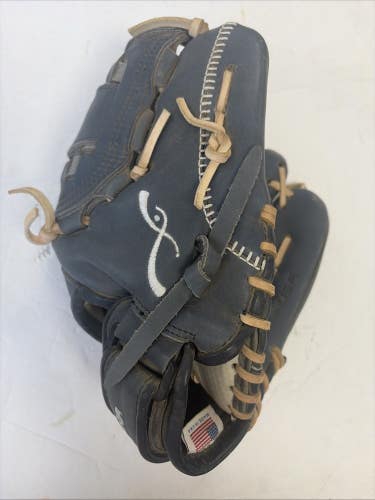 INSIGNIA Rare RHT Size 12 Inch AURA MADE IN USA Fastpitch Softball Glove